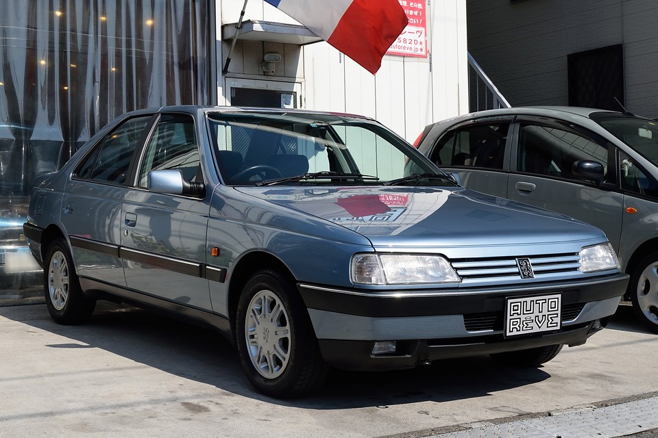 1993（平成5）年式プジョー405SRI-EX！見た瞬間「こんなのあるんだねぇ〜」の驚きの程度！