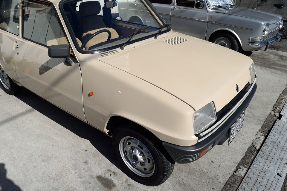 塗装もキレイでしょ！ベージュって言わないで「カフェオレ色の雰囲気があってさぁ」とか言えばバッチリ！