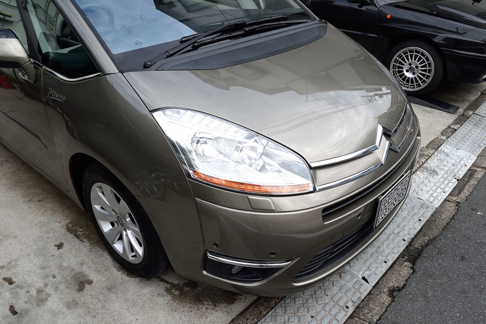 塗装状態も言う事無し！ツヤがあって美しいです。ちなみにこのカラーの正式名称は「Nocciola:ノチオラ」、意味は「ヘーゼルナッツ」だそうです。う〜ん、納得出来たような、そうでないような・・・(笑)