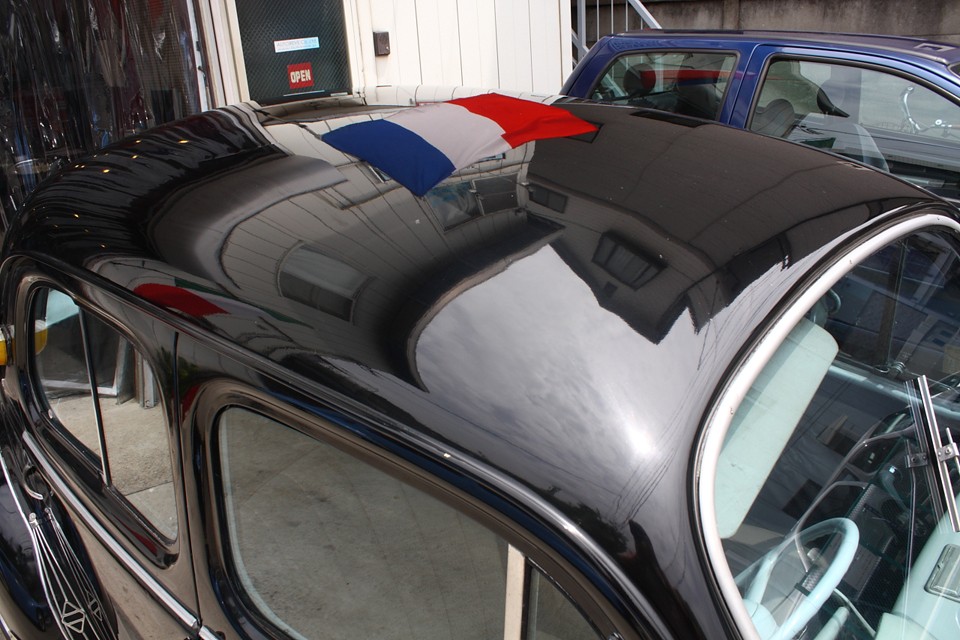 塗装は過去に同色に塗られた様です。少しムラやタレも見受けられます。