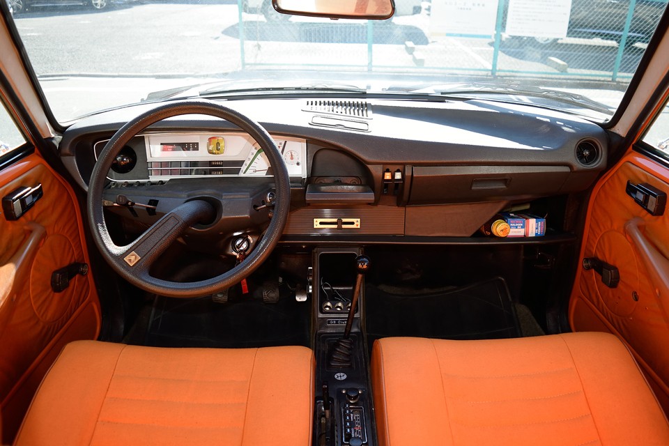 そして初期型のみの、あの「ボビンメーター！」