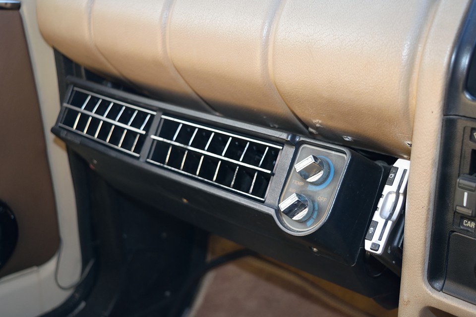 「クーラー付きは貴重なんだよぉ〜！」で押してください。決して効きに話が及ばない様に…（苦笑）