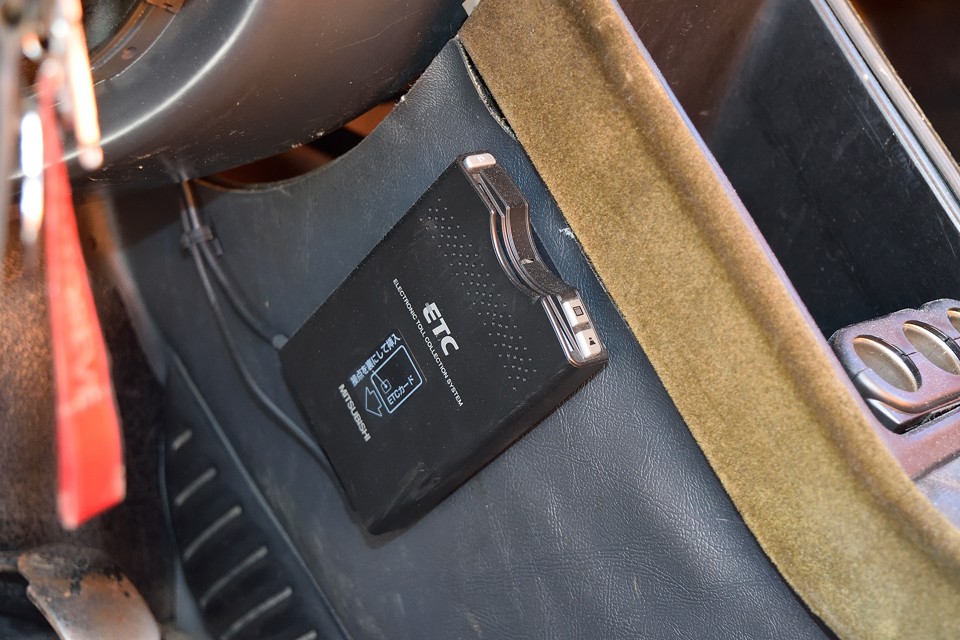 もちろんETCも装備！左ハンドル車には、もはや必須アイテム！