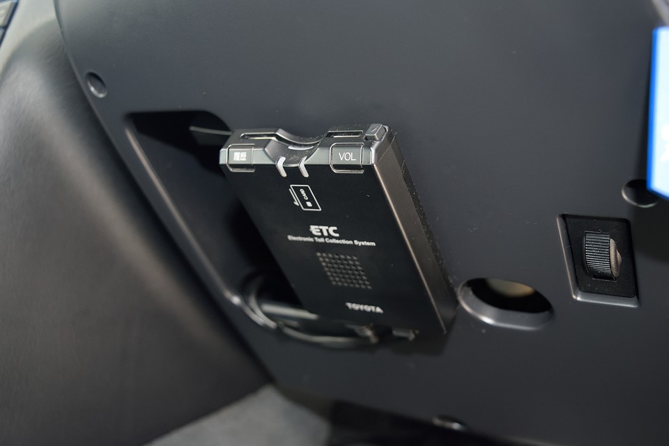 もちろんETCも装備！もはや必需品ですからね。