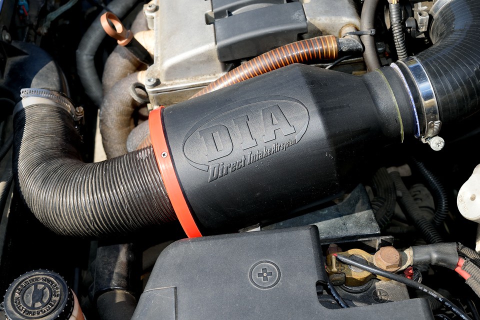 定番のBMCのダイレクト・インテーク・エアシステム装着済み！
見た目もカッコイイ〜！ついついボンネット開けて見たくなっちゃう〜！