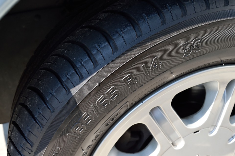 失礼しました。当分大丈夫どころか、まだヒゲが・・・バリバリありますけど〜！