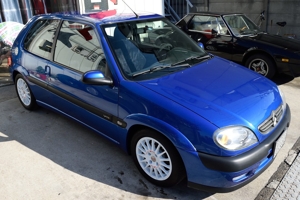 外観は足元だけOZホイールでスッキリまとめ、中身はツボを押さえた充実のファインチューニング！
これはもうセンス以外の何ものでもないのです〜！