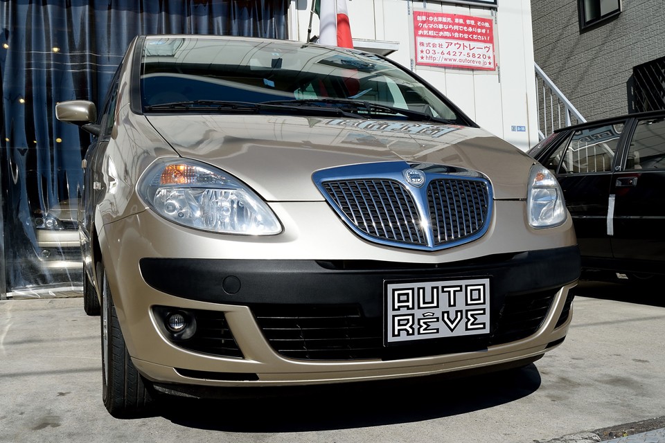 実用性はもちろん、デザイン、装備、品質、性能等をすべて厳しく評価された上で選ばれたはず…。