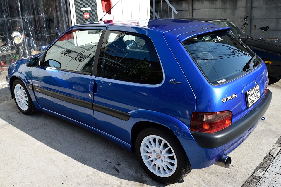 これはもうハンドリングマシーンを超えて、ハンドリングにクルマがくっついてきた！みたいなぁ〜！