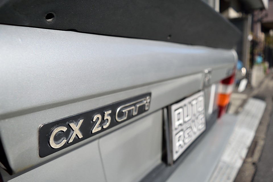 そこには、やはり当時のフラッグシップモデルとしての気品と…。