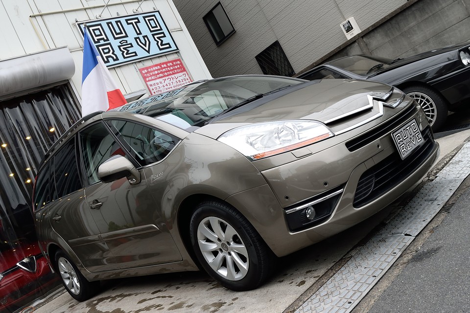 このシトロエンC4ピカソではないかと・・・いかがですか？