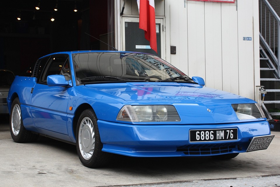 1987年（昭和62）年式ルノーアルピーヌV6ターボ！ご覧の通りの美車！