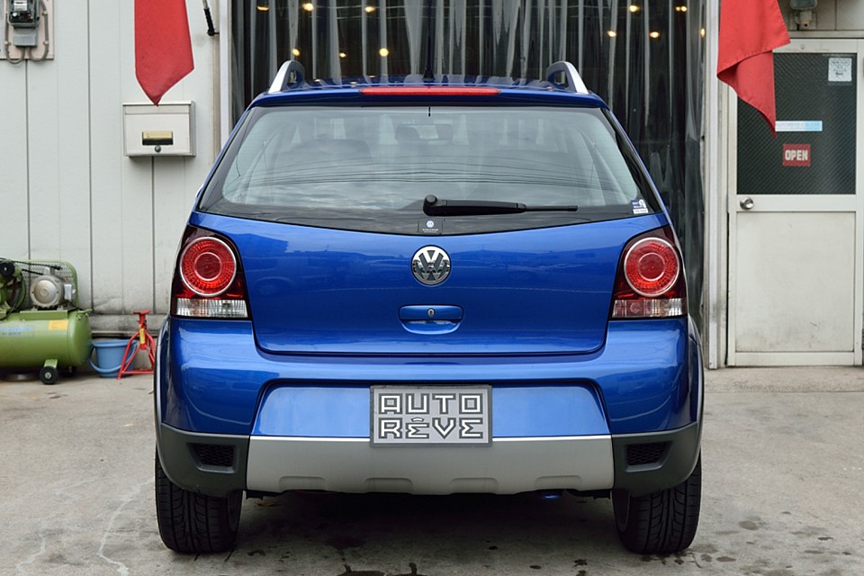 単なるポロのSUV風ではなく、ちゃんとデザインされた「クロスポロ」っていうクルマになってるとこは、さすがVW！