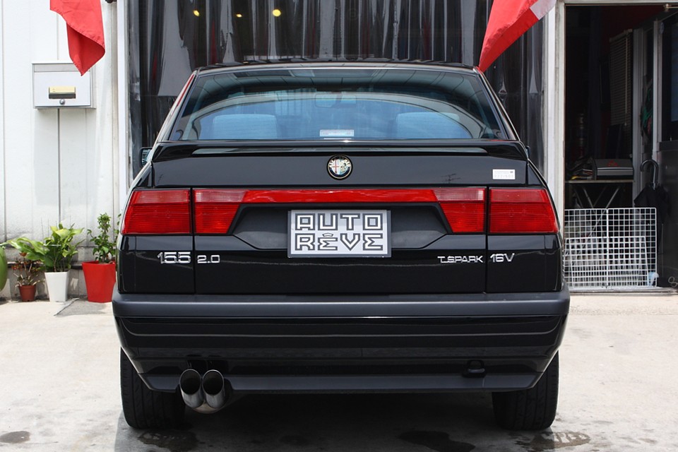 155ってこんなに引き締まった形だったっけ？って思えるのは赤黒のマジックなんでしょうね。