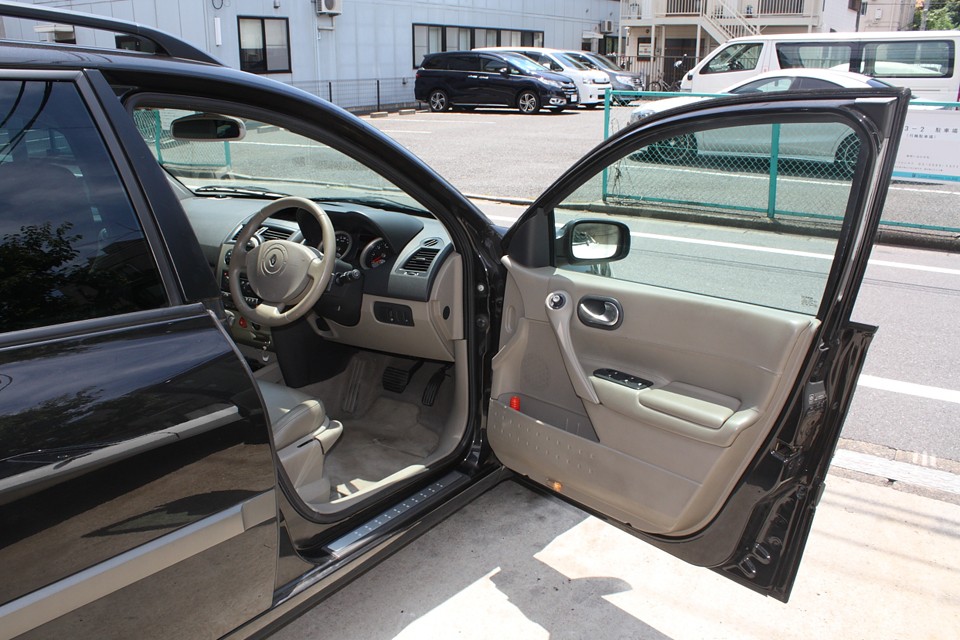 インテリアは…比較的良い状態です。