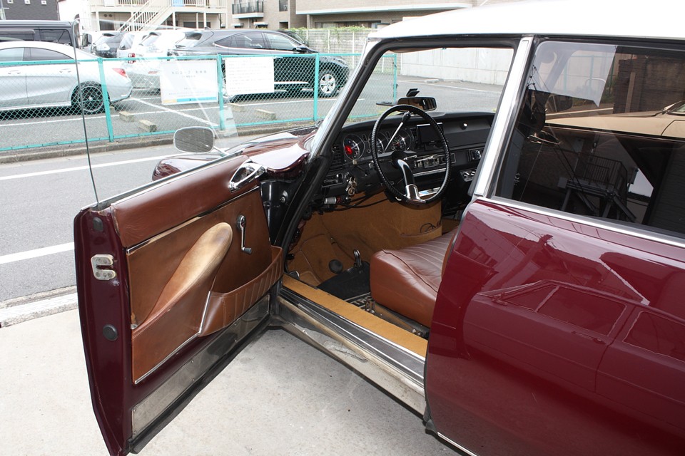 そして極上空間のインテリアへ…。