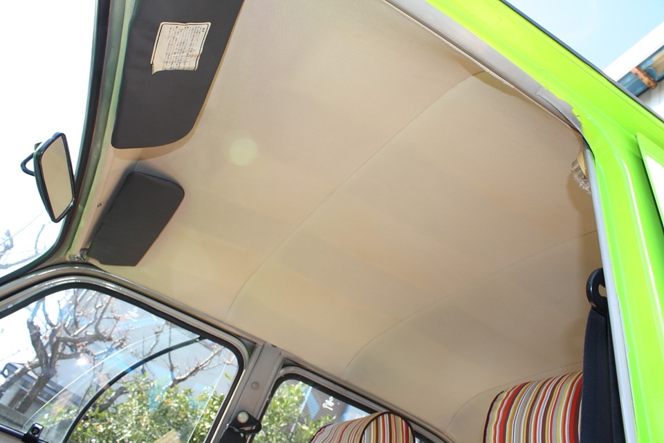 見落としがちな天張りもご覧の通り！キレイな状態です。ベージュなので室内がとても明るく感じます！