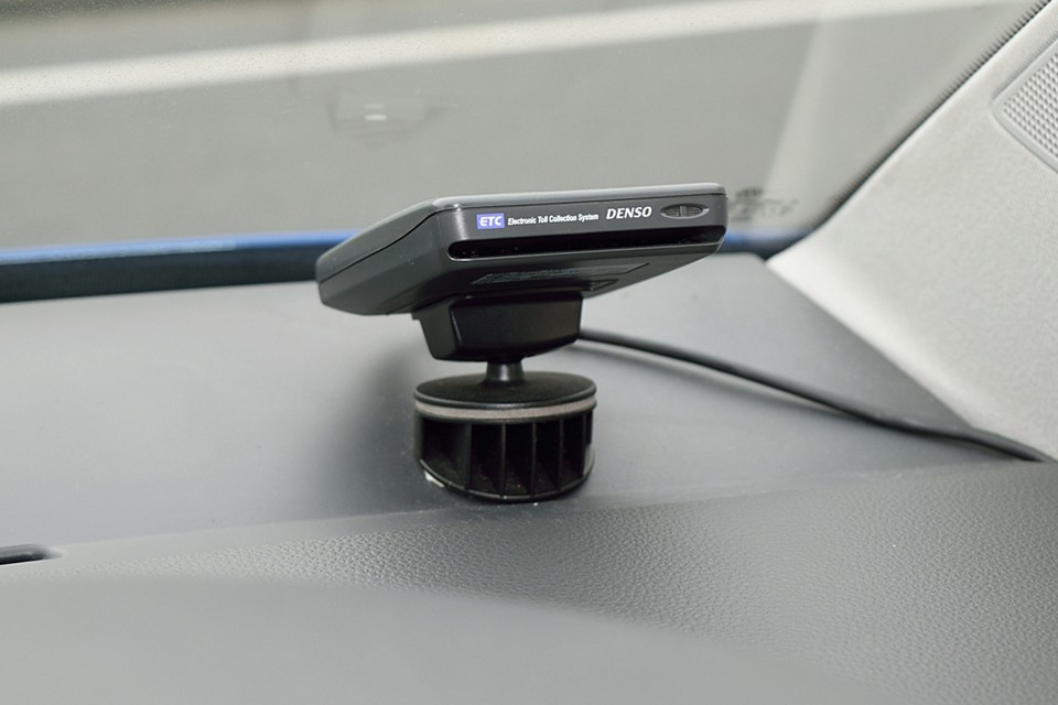 もちろんETCも装備！あとから付けると結構掛かりますからね。