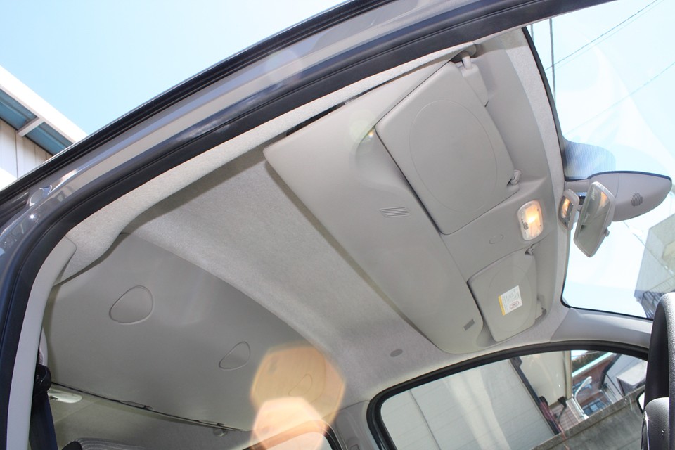 比較的汚れの目立ちやすい白っぽい天井ですが、ご覧の通り！