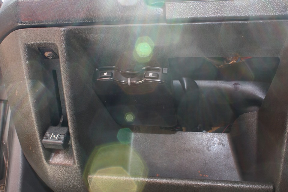 左ハンドル車には、もはや必須！ETCも装備！（日の加減でなぜか幻想的な写真に…笑）