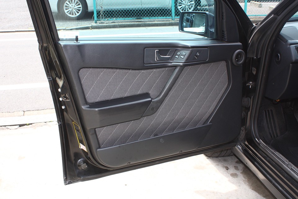 内張りもご覧の通り清潔な印象です。