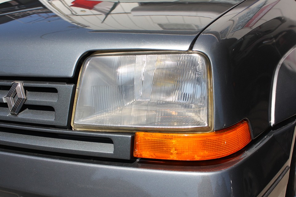 必ずくもってしまうヘッドライト、ウィンカーともにこれなら合格ですね。