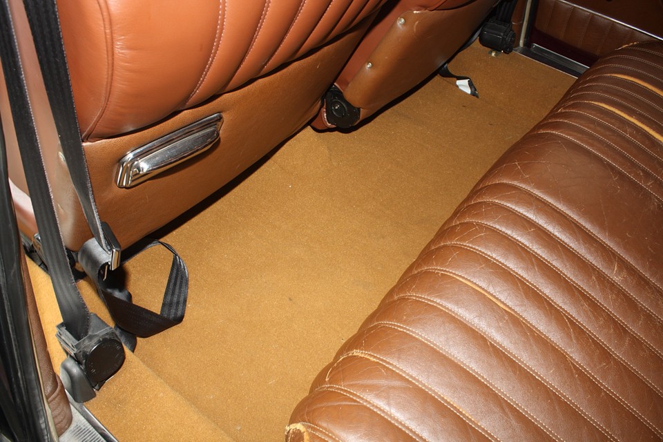 弊社スタッフ4人中3人が…「土足でいいの？」