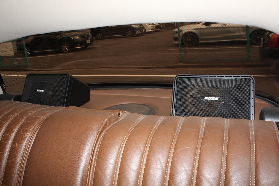 リアスピーカーはBOSE101RD！音楽はこれでバッチリ！