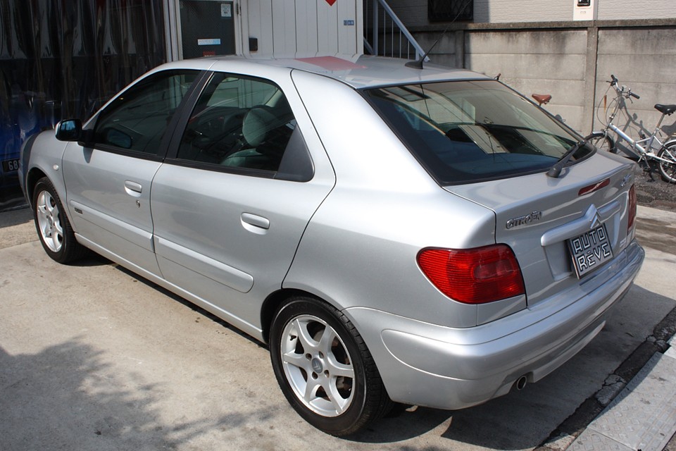 こうして改めて見てみると、そのデザインの巧みさ、パッケージングの素晴らしさに感心してしまいます。