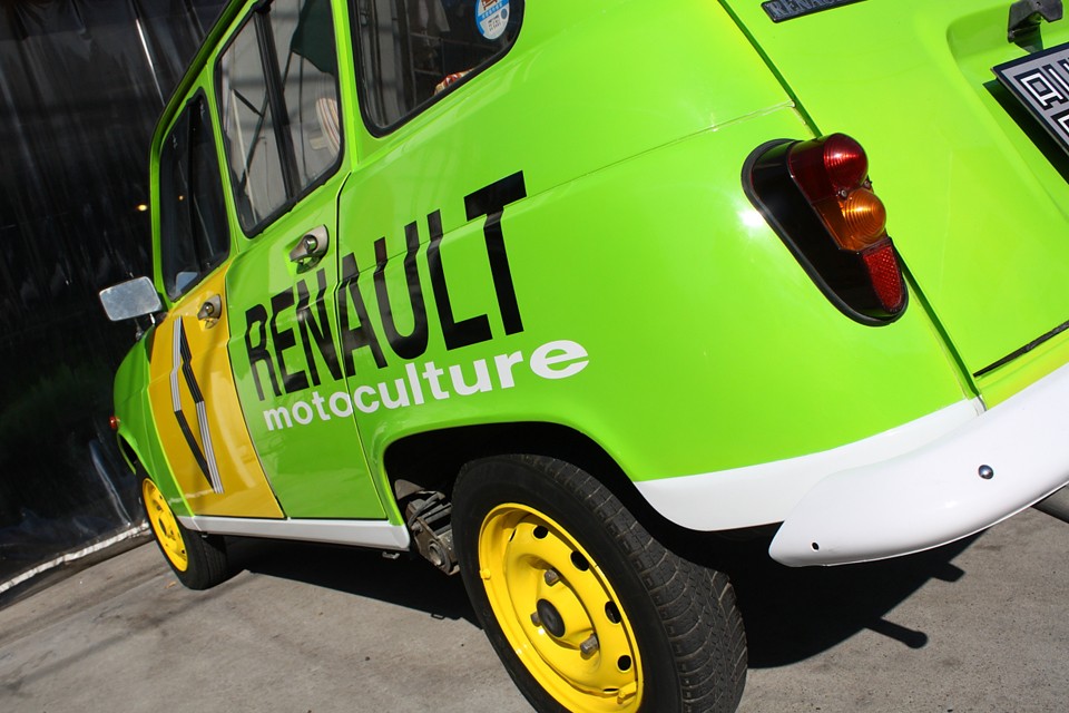 最初、かなり派手かと思ってたけど見慣れてくると・・・全然普通にアリでしょ、コレ！