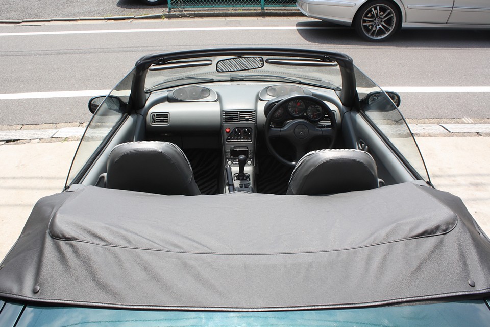 これはもはやアバルトの思想にも負けない唯一の国産車と言っても過言ではないのではないかと…。