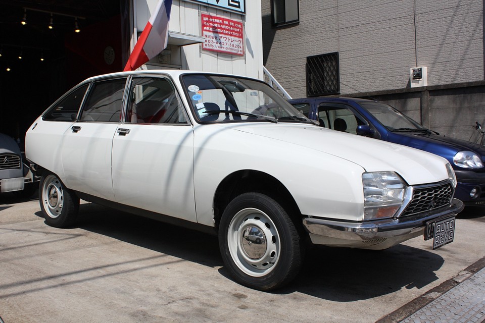 最高位のメンテナンスモード。背伸びするクルマって他に？