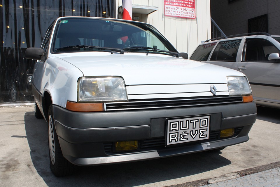 パーソナルカーとしてのパッケージの素晴らしさ！
操ることに対して、何も阻害する事の無いサイズ感と過不足ないパワーユニット！