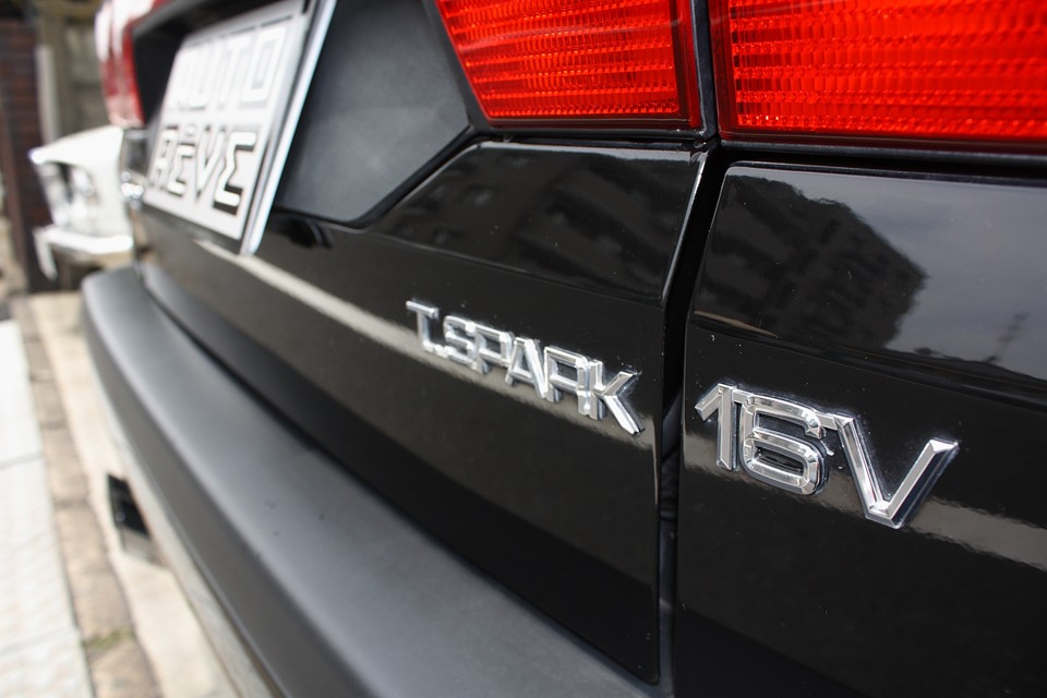 それを知らない方でも、ドライビングの楽しさを存分に味わえる数少ないクルマではないかと…。