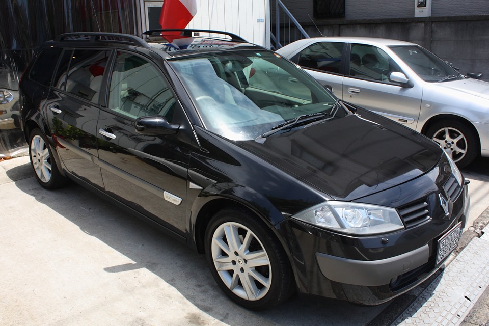 ヨーロッパ、とりわけフランスのプレミアムワゴンの出来の良さは、
やはりまだまだ国産車では及ばない領域ではないかと…。