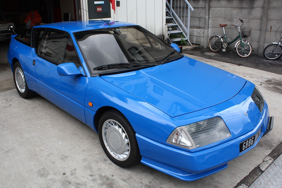 やはりスポーツカーは走らせてナンボ！美しい上に、この内容！是非他車と比べてください！