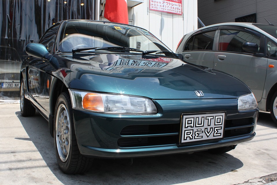 まさしく日本の軽という素晴らしい規格があってこそ生まれたビート。
日本が誇るクルマと言っても良いのではないかと。