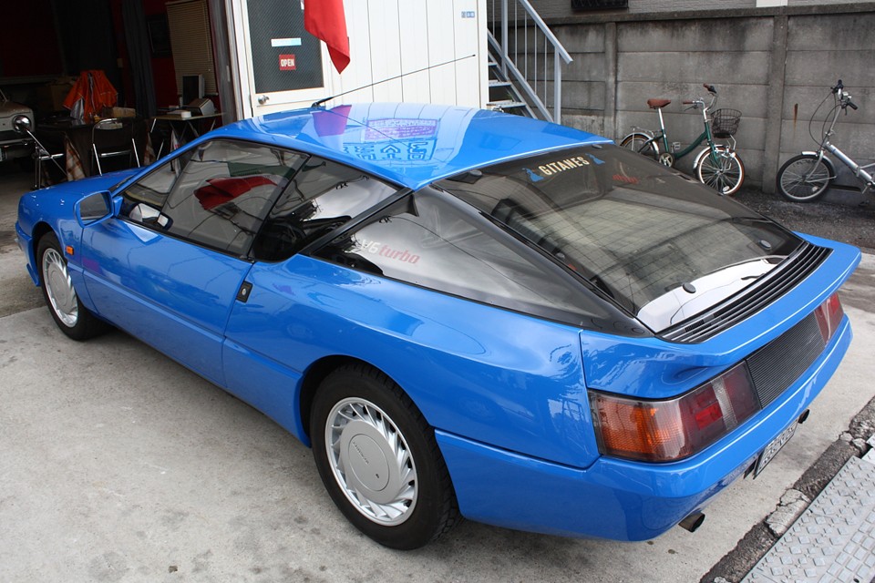 敷居の高いクルマであることに違いないと思いますが、実際以上にネガティブな情報に振り回されているクルマであることも事実です。