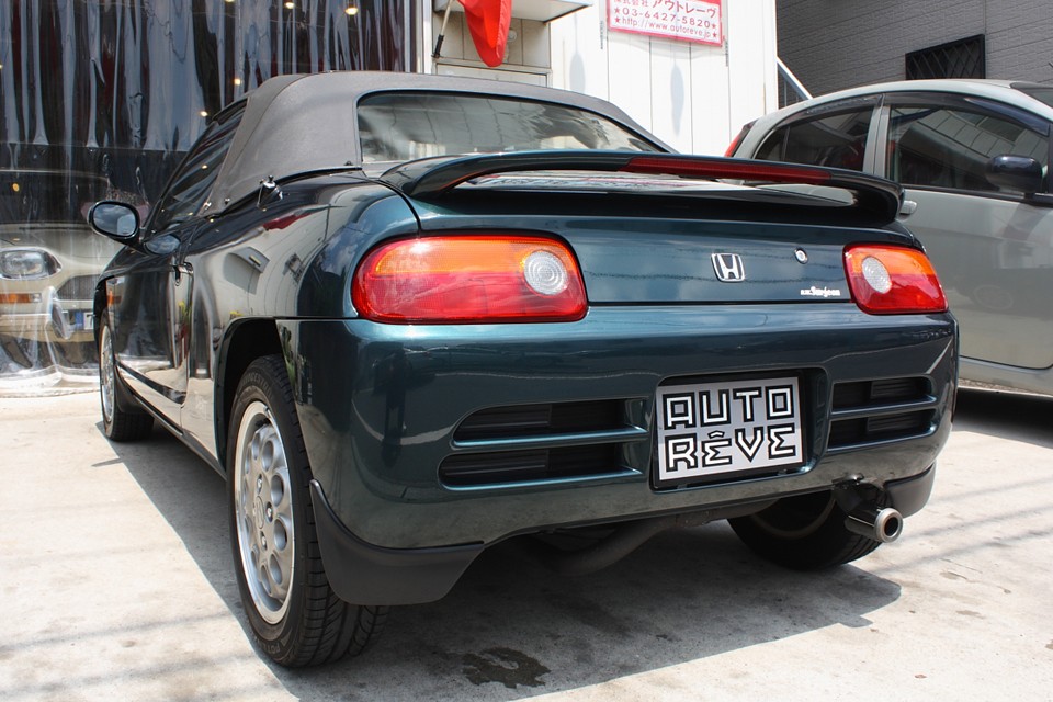 今更ながら感じてしまう程、痛快なクルマ！
若い方はもちろん、ドライビングの楽しさを忘れかけているオトナな貴方にもお乗りいただければと…。