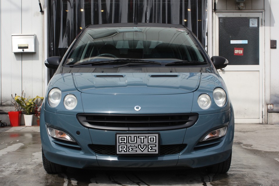 これ、笑顔認識カメラなら反応するでしょ…。