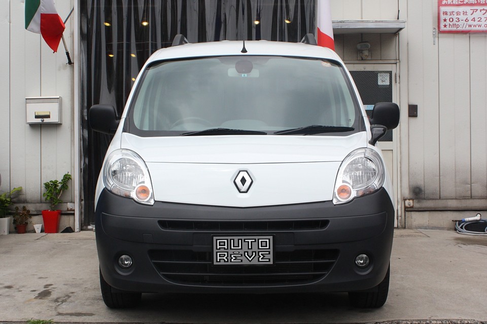 先代に比べるとサイズ的にはかなり大きくなりましたが、顔のかわいさは変わらずです！