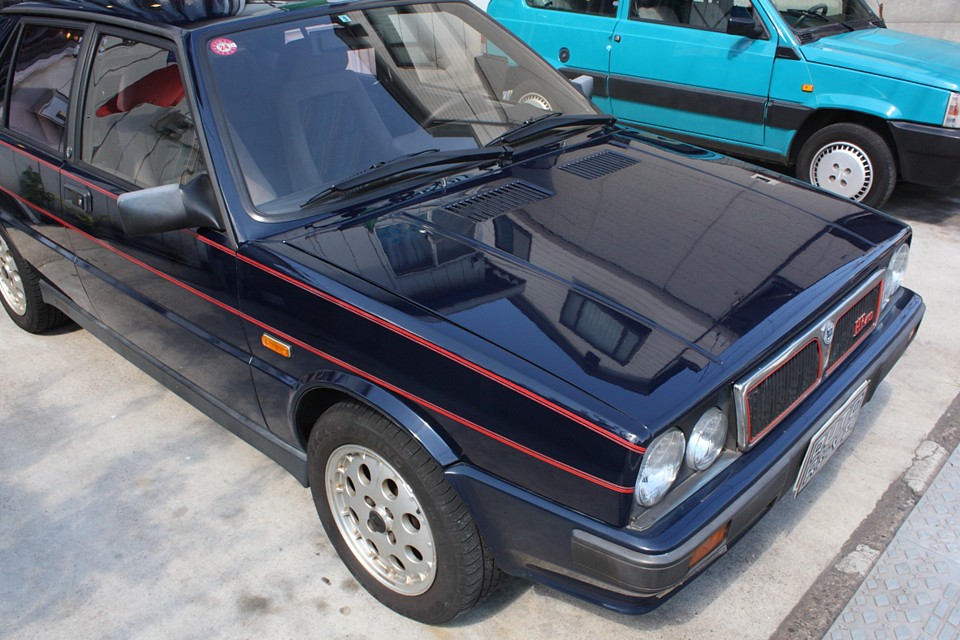 補修塗装済みなので、ご覧の通りの美しさ！貴重なサイドラインのデカールもちゃんと残ってま〜す！