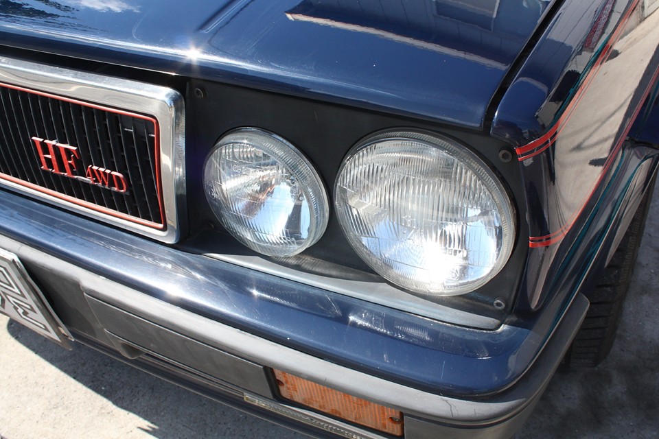 ヘッドライトのくもりや反射板に劣化はありません！競輪のマークでもありません。（笑）