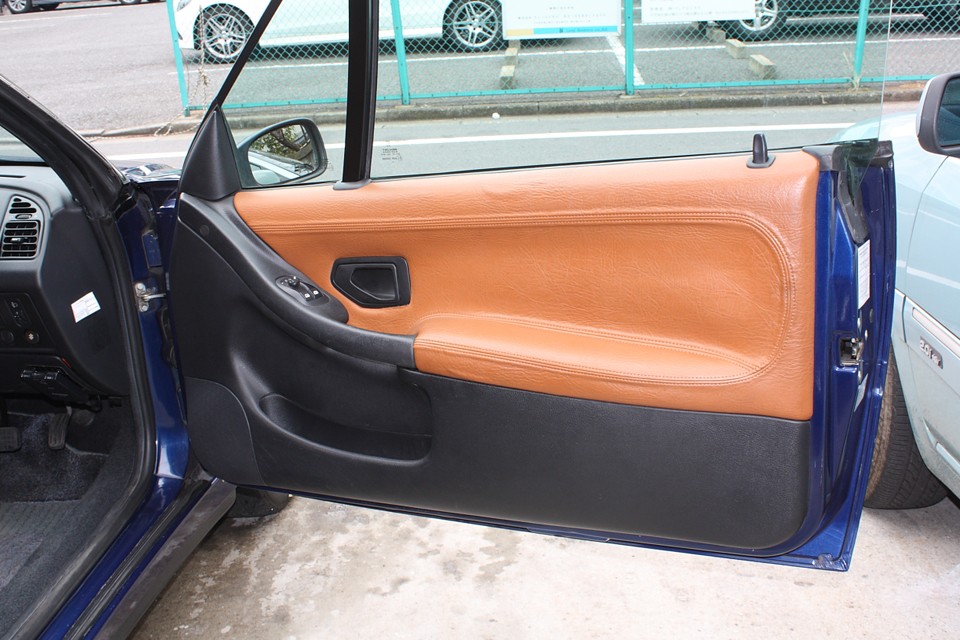 こんなに上質な革を使ったクルマなのに、このお値段…コスパ良過ぎぃ〜！