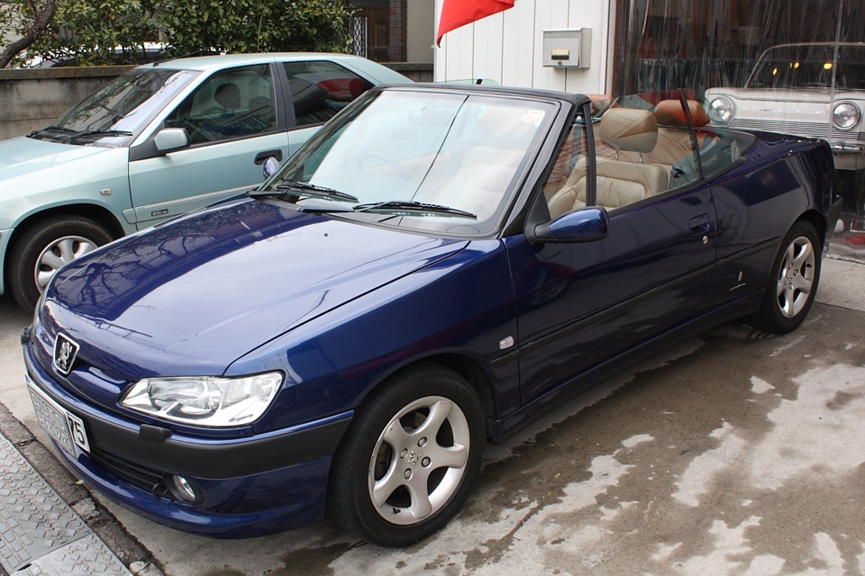 オープンカーはやっぱオープン状態が美しくなければいけないのです！
ピニンファリーナったらもう…お・も・て・な、、いや失礼…う・つ・く・し・い！