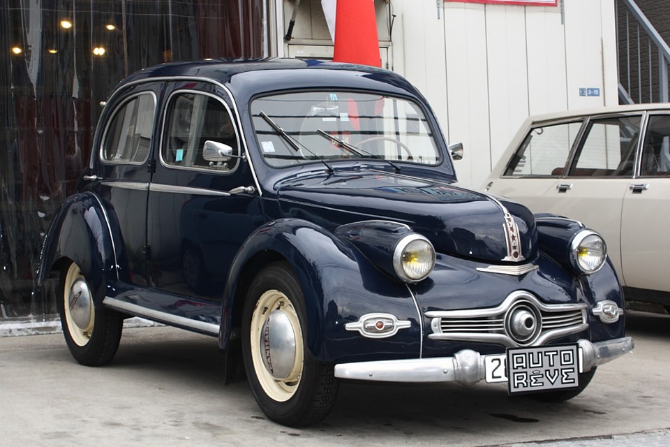 １９４９年製造のパナール・ディナ！Ｘ８４モデルは通称ディナＸと呼ばれるモデルです。