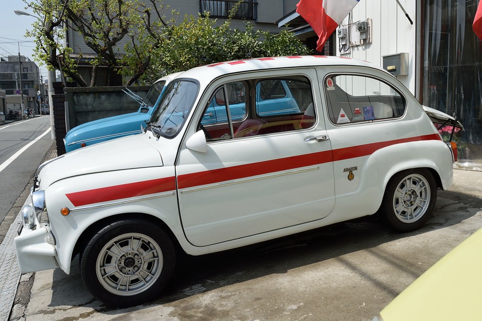 イタリアではＦＩＡＴ６００corsaと呼ばれるスタマイズがあり、これはそのお手本の様な仕上がりなのです。