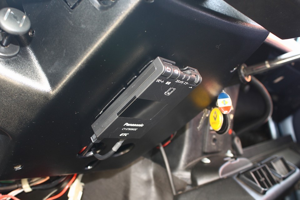 左ハンドル車にはもはや必須！ETCも装備！