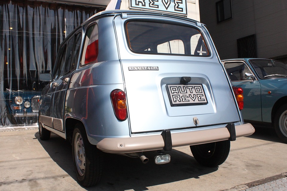 まるでアンティークのチェストの様な雰囲気と実用性！やっぱ良いなぁ〜！