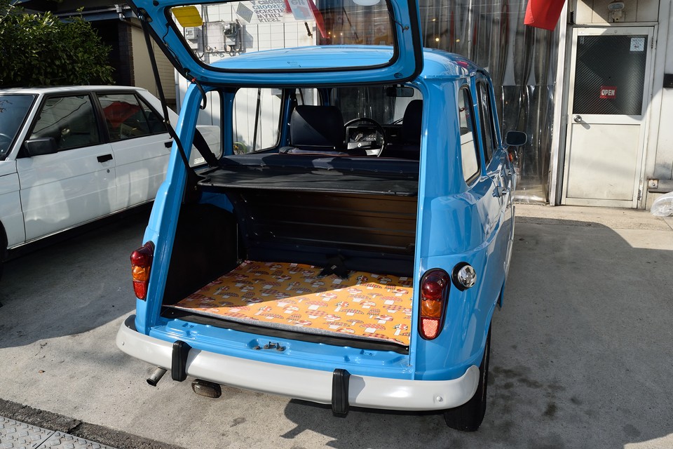 タンス？　物置？　いえ、キャトルのトランクです（笑）